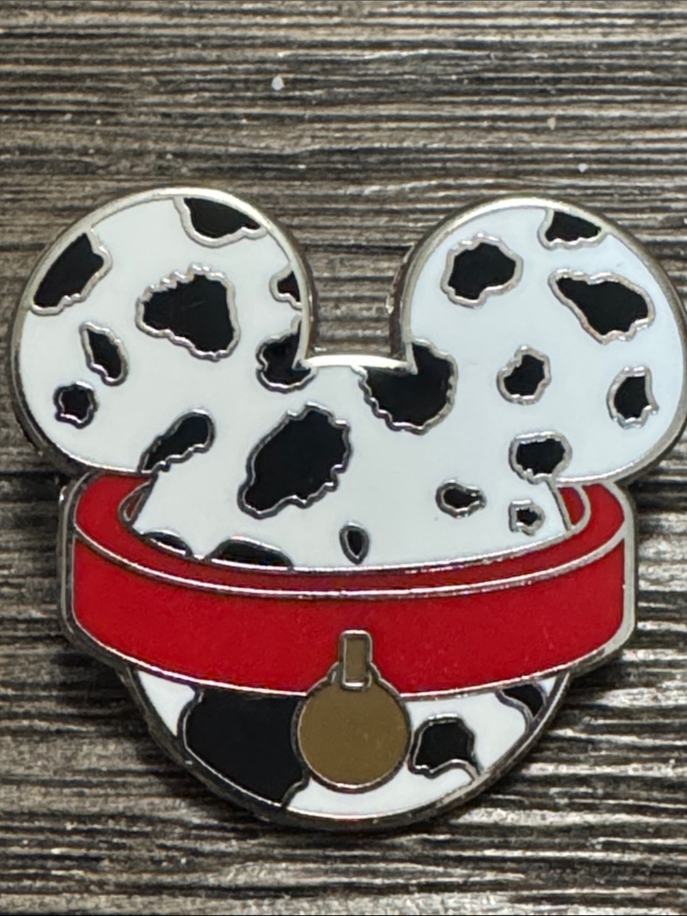 5/$25 Disney Mickey Mouse Icon 101 Dalmatians Pin
